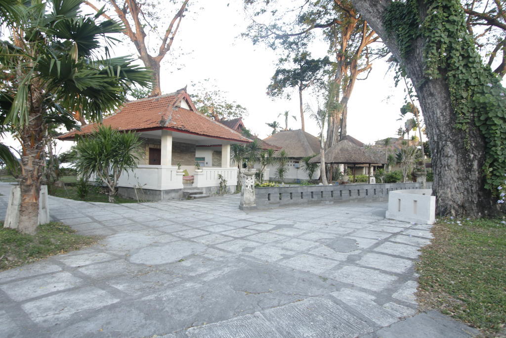 Alit Beach Resort And Villas Sanur  Exterior photo