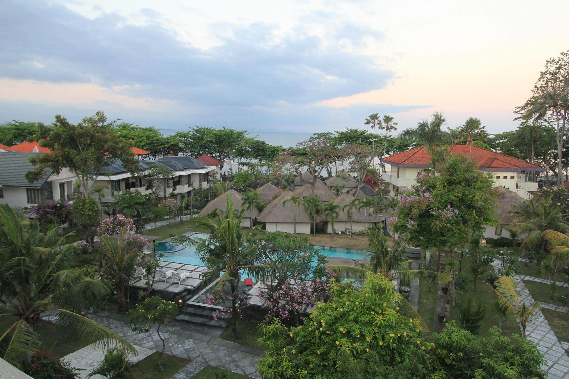 Alit Beach Resort And Villas Sanur  Exterior photo