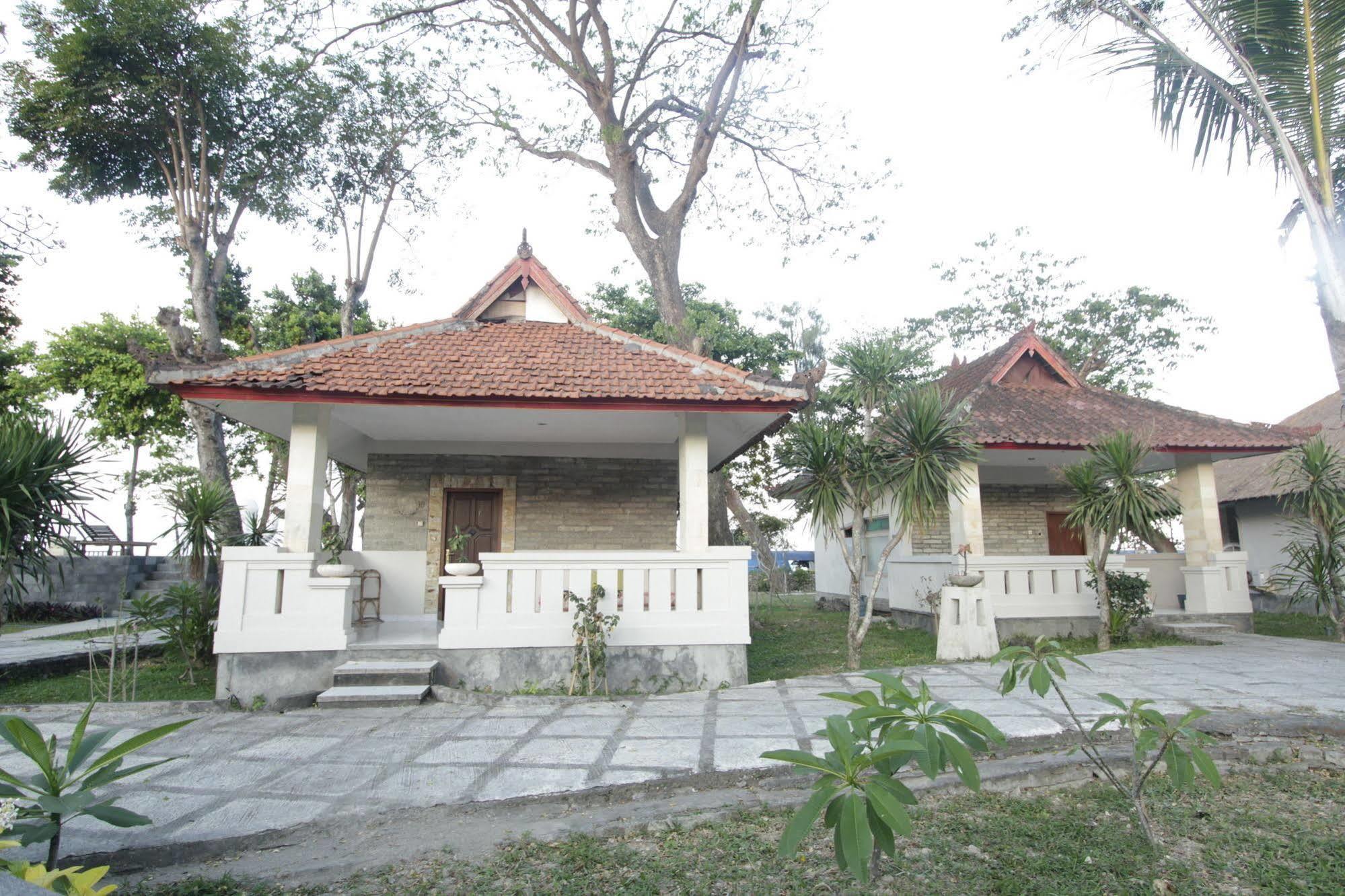 Alit Beach Resort And Villas Sanur  Exterior photo