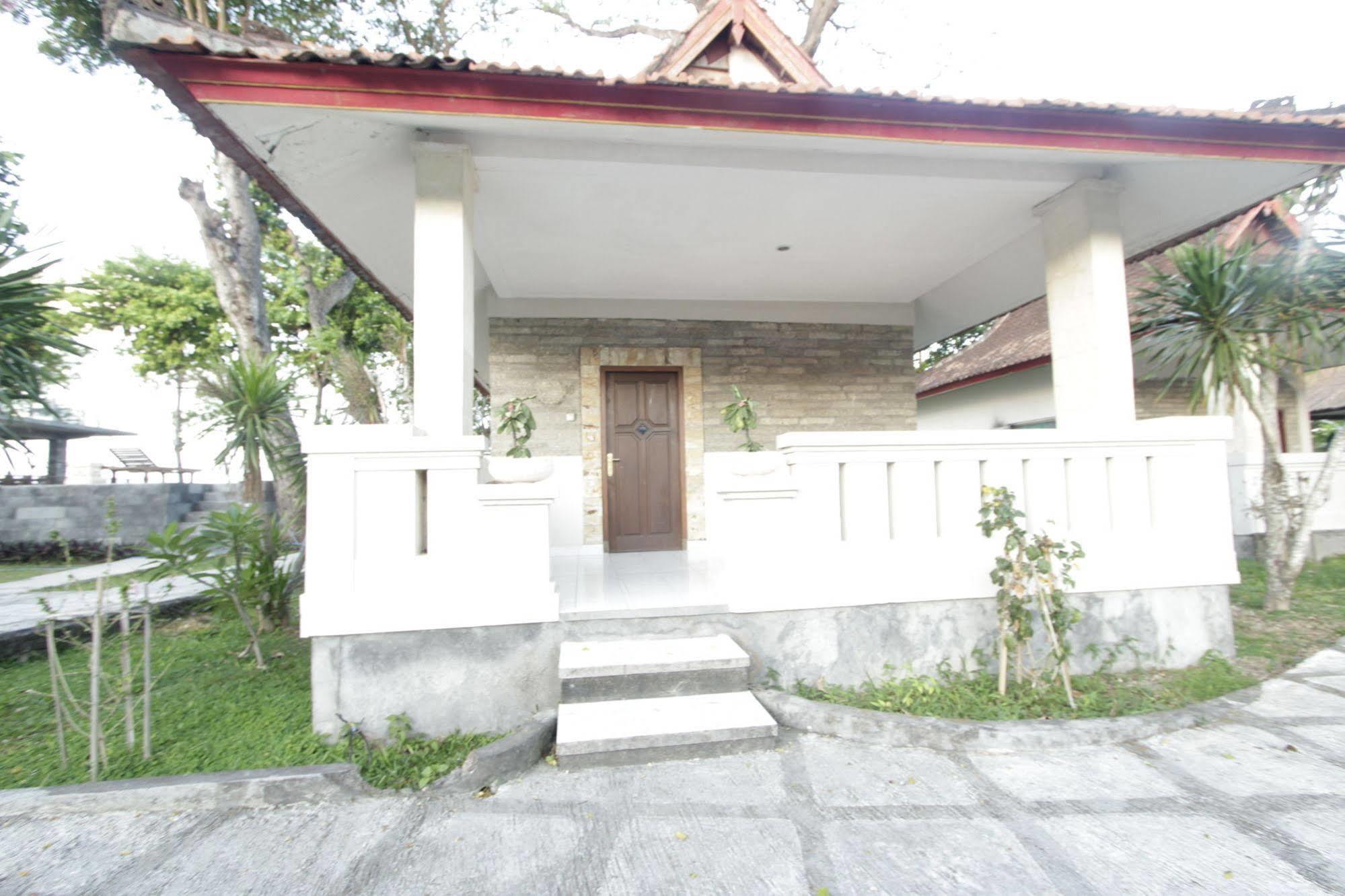 Alit Beach Resort And Villas Sanur  Exterior photo